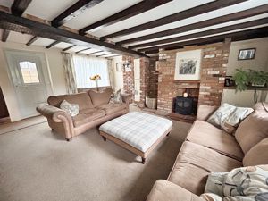 Lounge- click for photo gallery